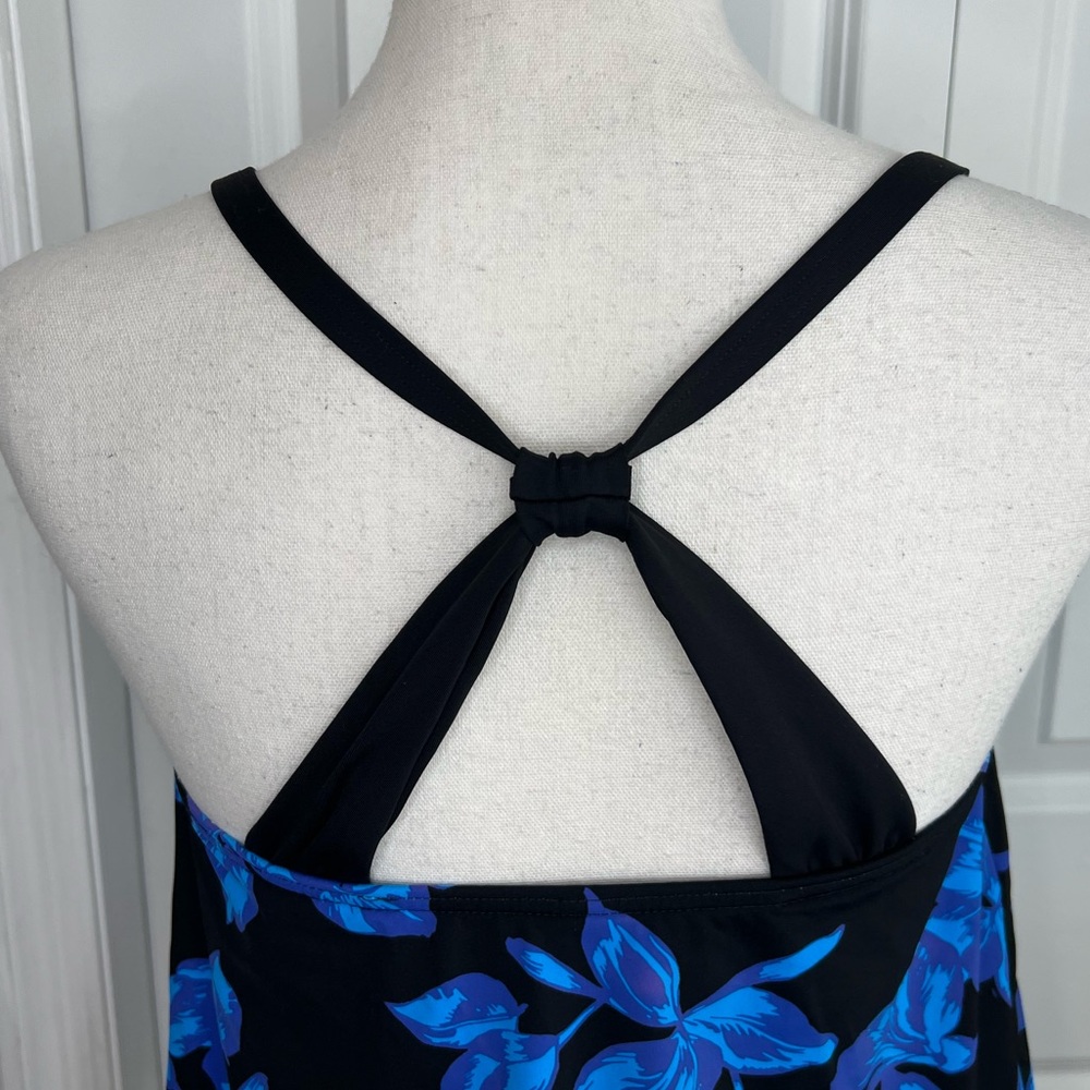 Lands’ End Blue Black Floral Blouson Racerback Tankini Swimsuit Top 8 Shelf Bra - Picture 9 of 12